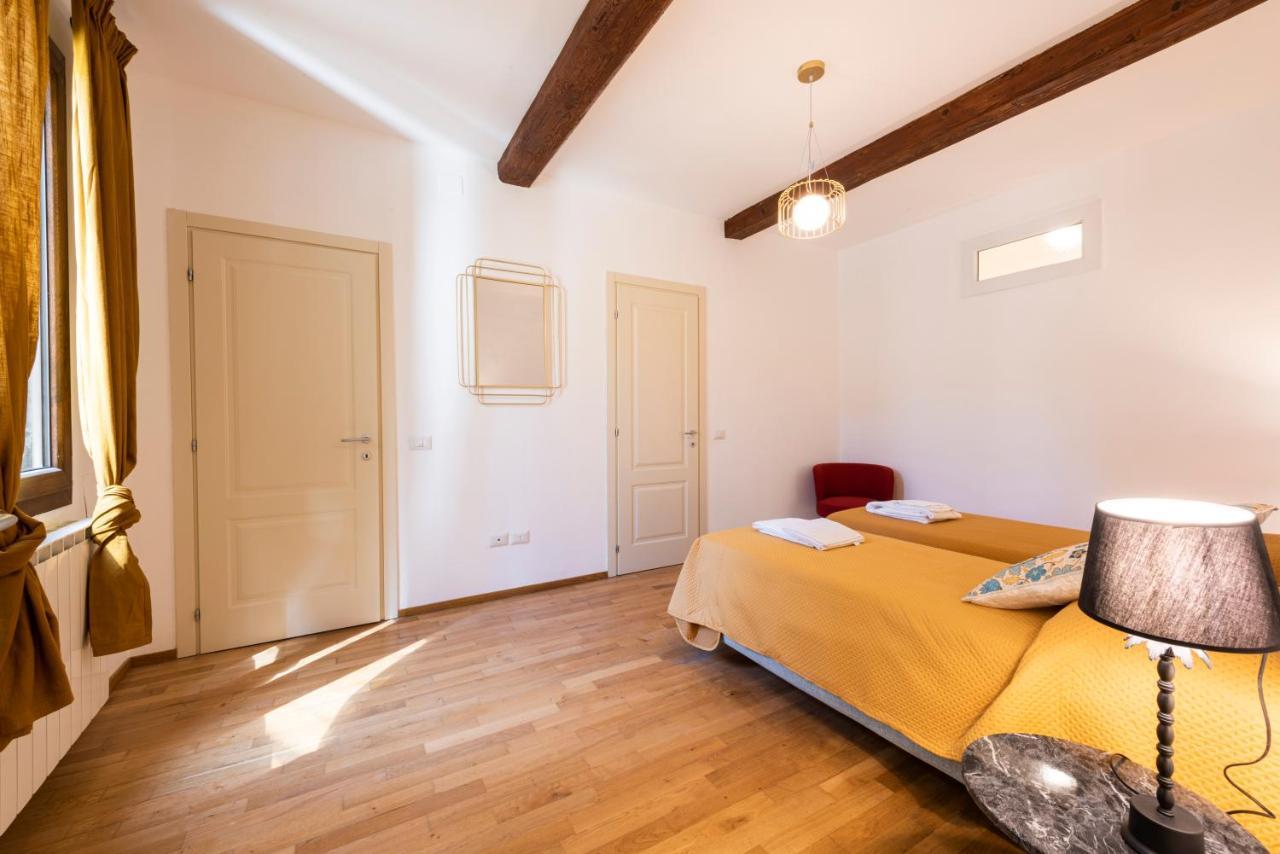 Santa Croce Palace By Mmega Apartman Firenze Kültér fotó